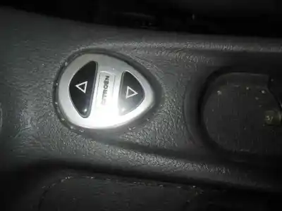 Véhicule à la ferraille citroen c5 berlina attraction de l'année 2005 alimenté 9hz