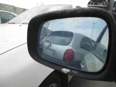 Verschrottungsfahrzeug renault laguna ii grandtour (kg0) expression des jahres 2003 angetrieben f9q c7