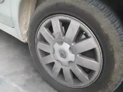 Verschrottungsfahrzeug renault laguna ii grandtour (kg0) expression des jahres 2003 angetrieben f9q c7