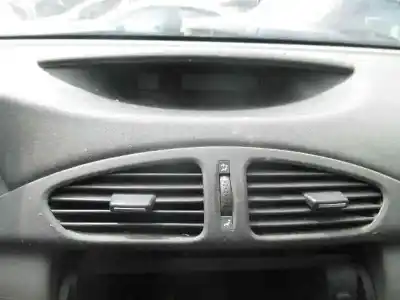 Verschrottungsfahrzeug renault laguna ii grandtour (kg0) expression des jahres 2003 angetrieben f9q c7