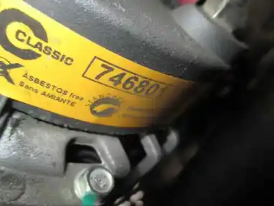 Verschrottungsfahrzeug renault laguna ii grandtour (kg0) expression des jahres 2003 angetrieben f9q c7