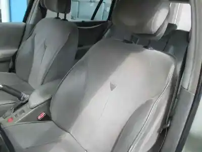 Verschrottungsfahrzeug renault laguna ii grandtour (kg0) expression des jahres 2003 angetrieben f9q c7