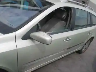 Verschrottungsfahrzeug renault laguna ii grandtour (kg0) expression des jahres 2003 angetrieben f9q c7