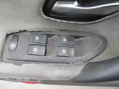 Verschrottungsfahrzeug renault laguna ii grandtour (kg0) expression des jahres 2003 angetrieben f9q c7