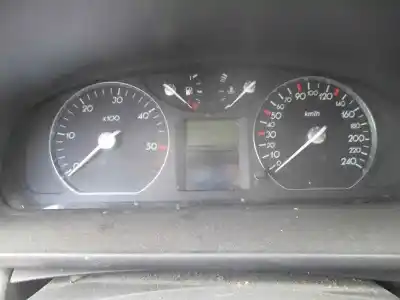 Verschrottungsfahrzeug renault laguna ii grandtour (kg0) expression des jahres 2003 angetrieben f9q c7