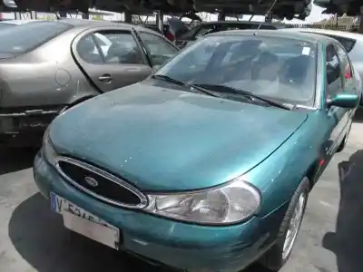 Sloopvoertuig ford mondeo berlina (gd) ambiente van het jaar 1999 aangedreven seb