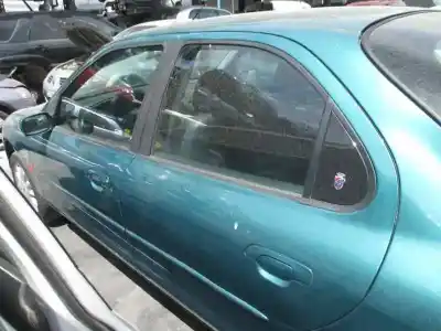 Sloopvoertuig ford mondeo berlina (gd) ambiente van het jaar 1999 aangedreven seb