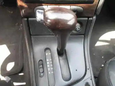 Sloopvoertuig ford mondeo berlina (gd) ambiente van het jaar 1999 aangedreven seb
