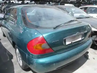 Sloopvoertuig ford mondeo berlina (gd) ambiente van het jaar 1999 aangedreven seb