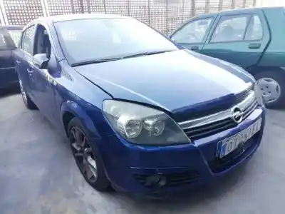 Vehicul casat opel astra h berlina cosmo al anului 2005 alimentat z17dth