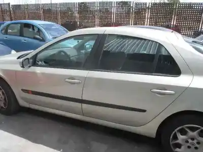 Scrapping Vehicle renault laguna ii (bg0/1_) 1.6 16v (bg0a bg0l) of the year 2004 powered k4m d7