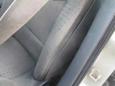 Scrapping Vehicle renault laguna ii (bg0/1_) 1.6 16v (bg0a bg0l) of the year 2004 powered k4m d7
