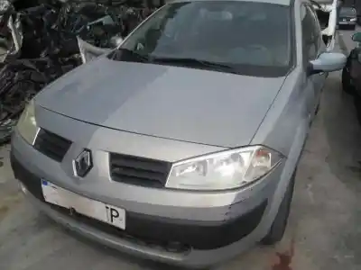 Véhicule à la ferraille renault megane ii classic berlina confort authentique de l'année 2003 alimenté k4j d7