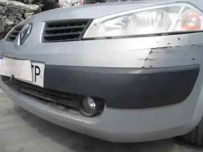 Véhicule à la ferraille renault megane ii classic berlina confort authentique de l'année 2003 alimenté k4j d7