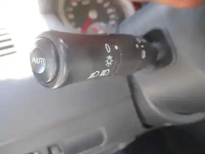 Veículo de Sucata renault megane ii berlina 3p confort authentique do ano 2004 alimentado k4m t7