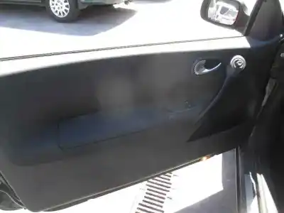 Veículo de Sucata renault megane ii berlina 3p confort authentique do ano 2004 alimentado k4m t7