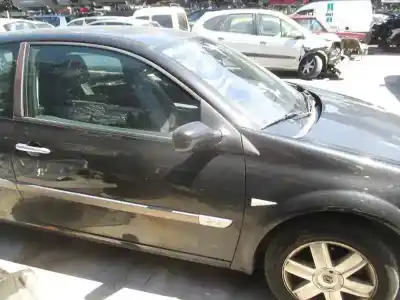 Veículo de Sucata renault megane ii berlina 3p confort authentique do ano 2004 alimentado k4m t7
