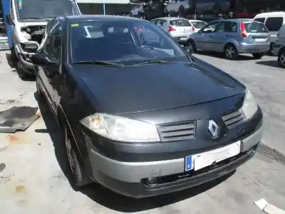 Vehículo de desguace RENAULT MEGANE II BERLINA 3P Confort Authentique del año 2004 con motor K4M T7