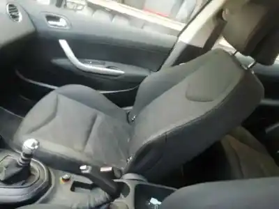 Veículo de Sucata peugeot 308 sw confort do ano 2008 alimentado 9h01