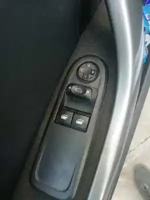 Veículo de Sucata peugeot 308 sw confort do ano 2008 alimentado 9h01