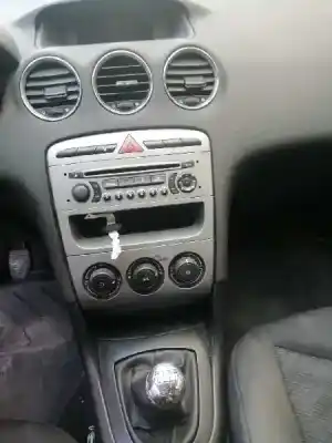 Veículo de Sucata peugeot 308 sw confort do ano 2008 alimentado 9h01