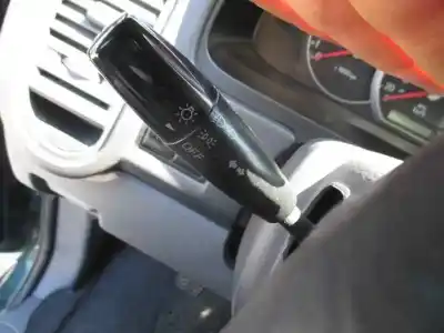 Vehicul casat kia carnival ii 2.9 cdri ex al anului 2002 alimentat j3