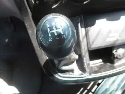 Vehicul casat kia carnival ii 2.9 cdri ex al anului 2002 alimentat j3