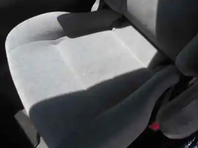 Vehicul casat kia carnival ii 2.9 cdri ex al anului 2002 alimentat j3