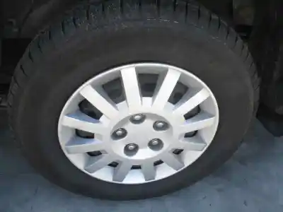 Vehicul casat kia carnival ii 2.9 cdri ex al anului 2002 alimentat j3