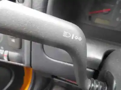 Sloopvoertuig volvo v40 familiar 1.9 diesel van het jaar 2000 aangedreven d4192t2