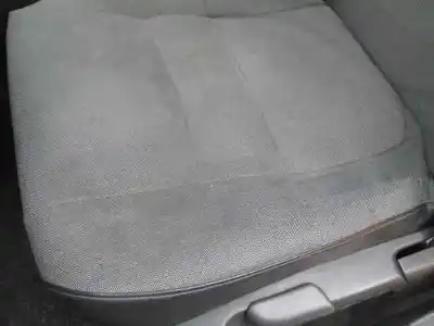 Sloopvoertuig volvo v40 familiar 1.9 diesel van het jaar 2000 aangedreven d4192t2