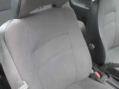 Sloopvoertuig volvo v40 familiar 1.9 diesel van het jaar 2000 aangedreven d4192t2