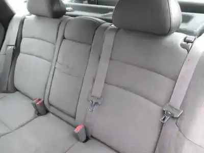 Sloopvoertuig volvo v40 familiar 1.9 diesel van het jaar 2000 aangedreven d4192t2