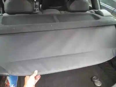 Sloopvoertuig volvo v40 familiar 1.9 diesel van het jaar 2000 aangedreven d4192t2
