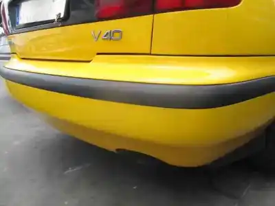 Sloopvoertuig volvo v40 familiar 1.9 diesel van het jaar 2000 aangedreven d4192t2