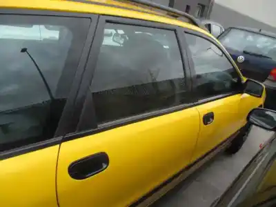 Sloopvoertuig volvo v40 familiar 1.9 diesel van het jaar 2000 aangedreven d4192t2