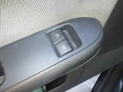 Veículo de Sucata seat ibiza iii (6l1) 1.2 do ano 2003 alimentado azq