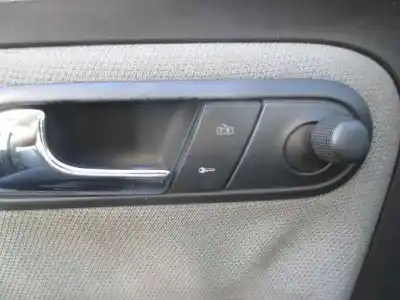 Veículo de Sucata seat ibiza iii (6l1) 1.2 do ano 2003 alimentado azq