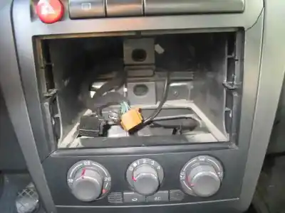 Veículo de Sucata seat ibiza iii (6l1) 1.2 do ano 2003 alimentado azq