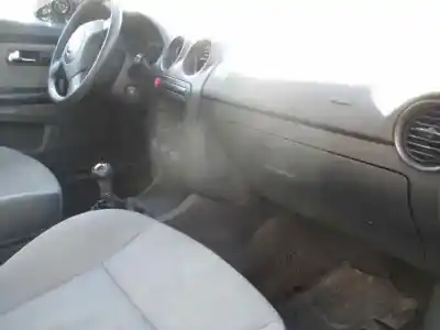Veículo de Sucata seat ibiza iii (6l1) 1.2 do ano 2003 alimentado azq