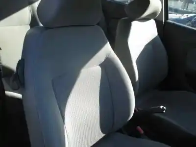 Veículo de Sucata seat ibiza iii (6l1) 1.2 do ano 2003 alimentado azq