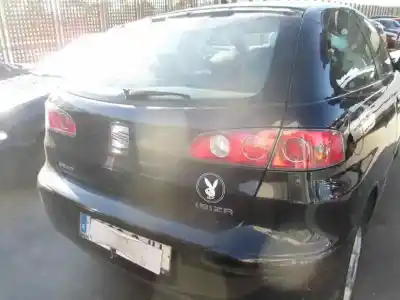 Veículo de Sucata seat ibiza iii (6l1) 1.2 do ano 2003 alimentado azq
