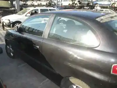 Veículo de Sucata seat ibiza iii (6l1) 1.2 do ano 2003 alimentado azq