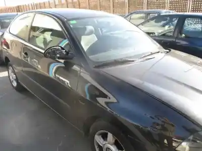 Veículo de Sucata seat ibiza iii (6l1) 1.2 do ano 2003 alimentado azq
