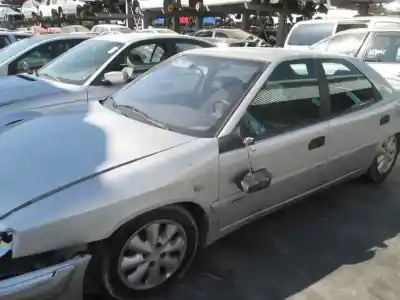Veículo de Sucata citroen xantia berlina 2.0 hdi sx do ano 2000 alimentado rhy