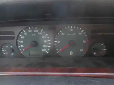 Veículo de Sucata citroen xantia berlina 2.0 hdi sx do ano 2000 alimentado rhy