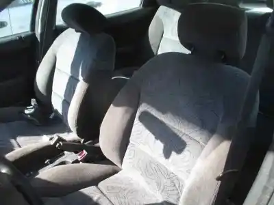 Veículo de Sucata citroen xantia berlina 2.0 hdi sx do ano 2000 alimentado rhy
