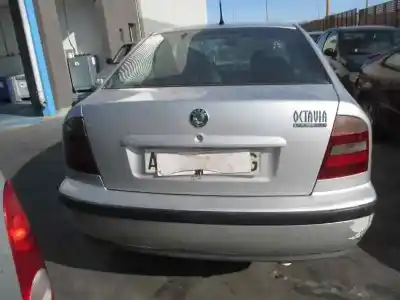 Véhicule à la ferraille skoda octavia berlina (1u2) 1.9 tdi slx de l'année 2000 alimenté agr