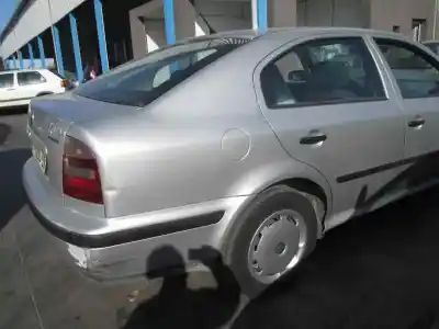 Véhicule à la ferraille skoda octavia berlina (1u2) 1.9 tdi slx de l'année 2000 alimenté agr