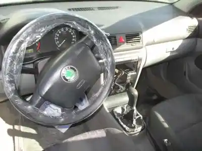 Véhicule à la ferraille skoda octavia berlina (1u2) 1.9 tdi slx de l'année 2000 alimenté agr